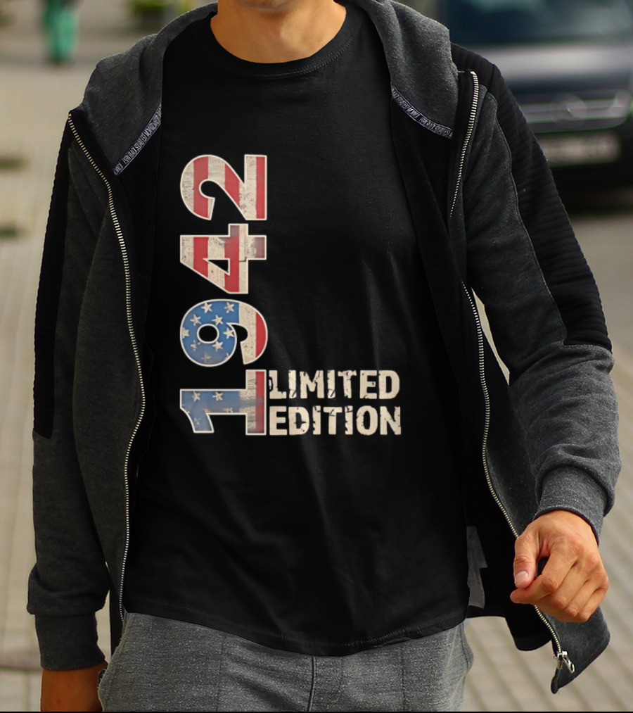 USA 1942 Limited Edition American Flag T-Shirt