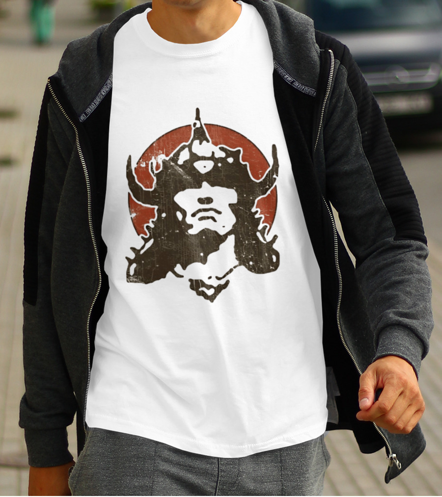 Conan Barbarian Viking Warrior Helm On Red Circle T-Shirt