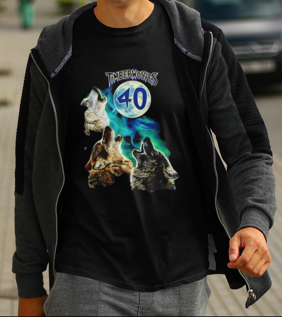 Minnesota Timberwolves 40 Wolves Howling At Blue Moon T-Shirt