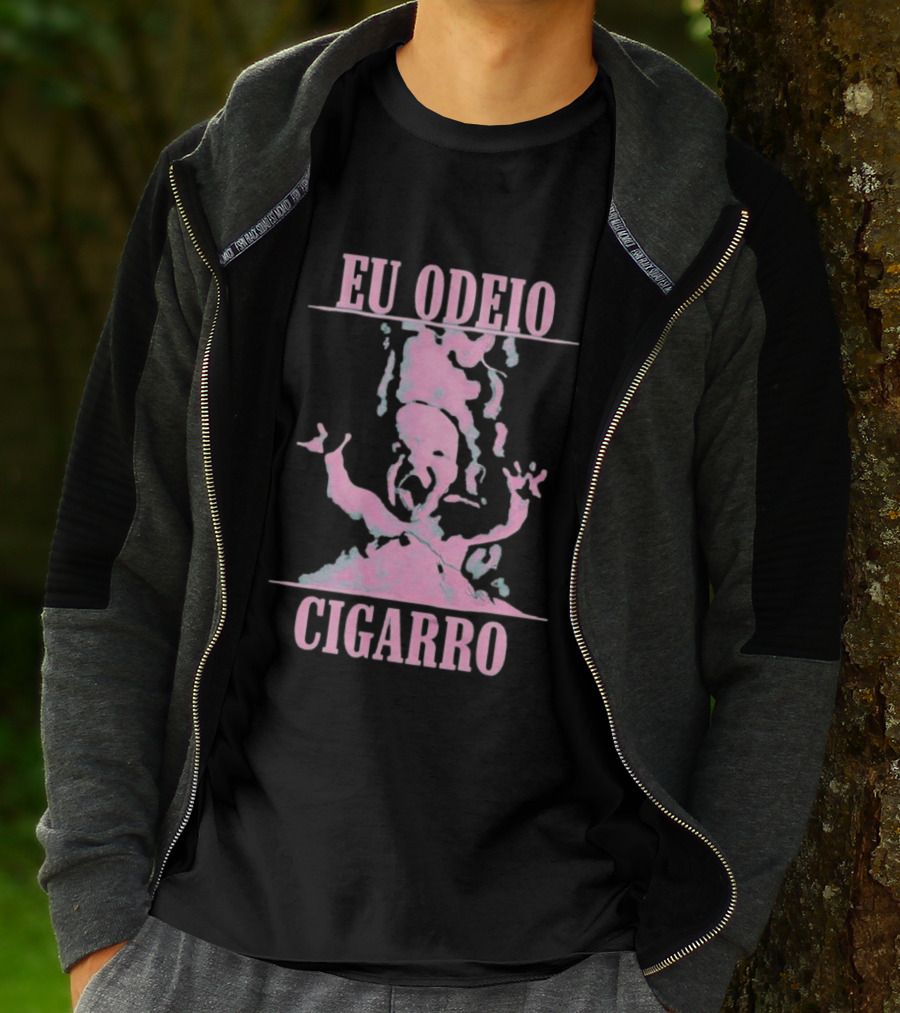 Eu Odeio Cigarro Anti Smoking Pink Smoke Face T-Shirt