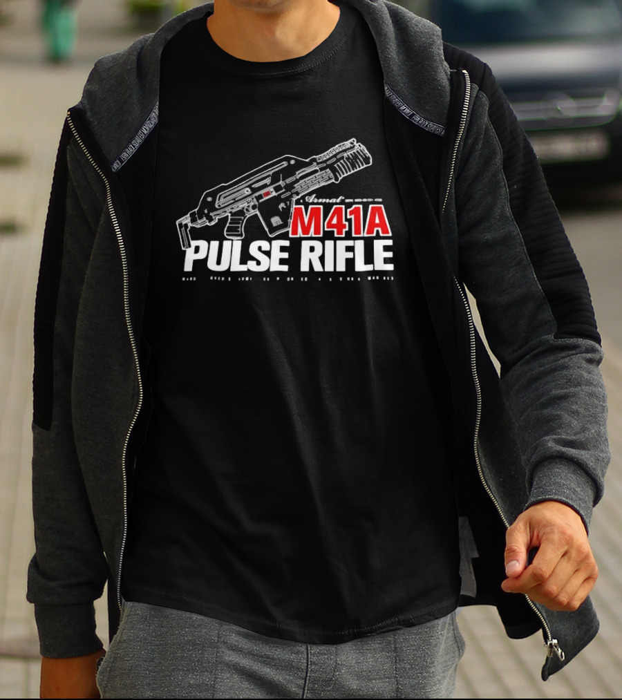 Armaf M41A Pulse Rifle For United States Colonial Marines T-Shirt