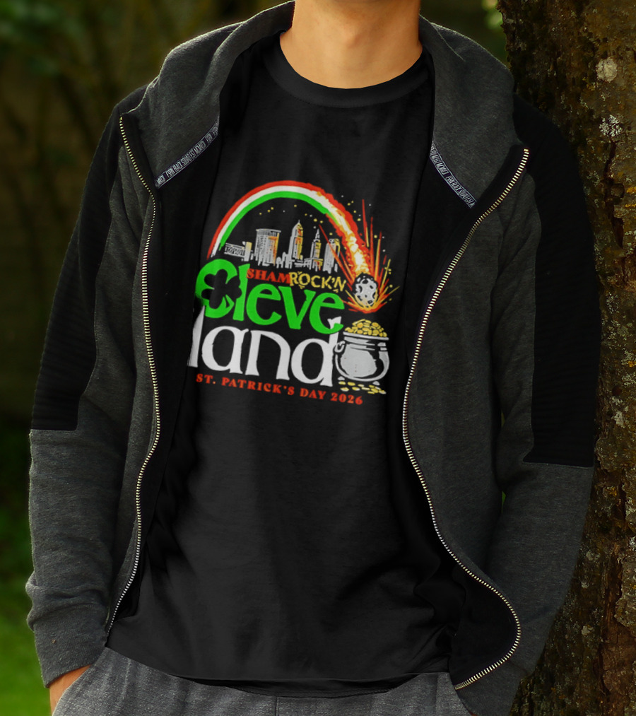St Patrick's Day 2026 Shamrock'n Cleveland Land Skyline And Pot Of Gold T-Shirt