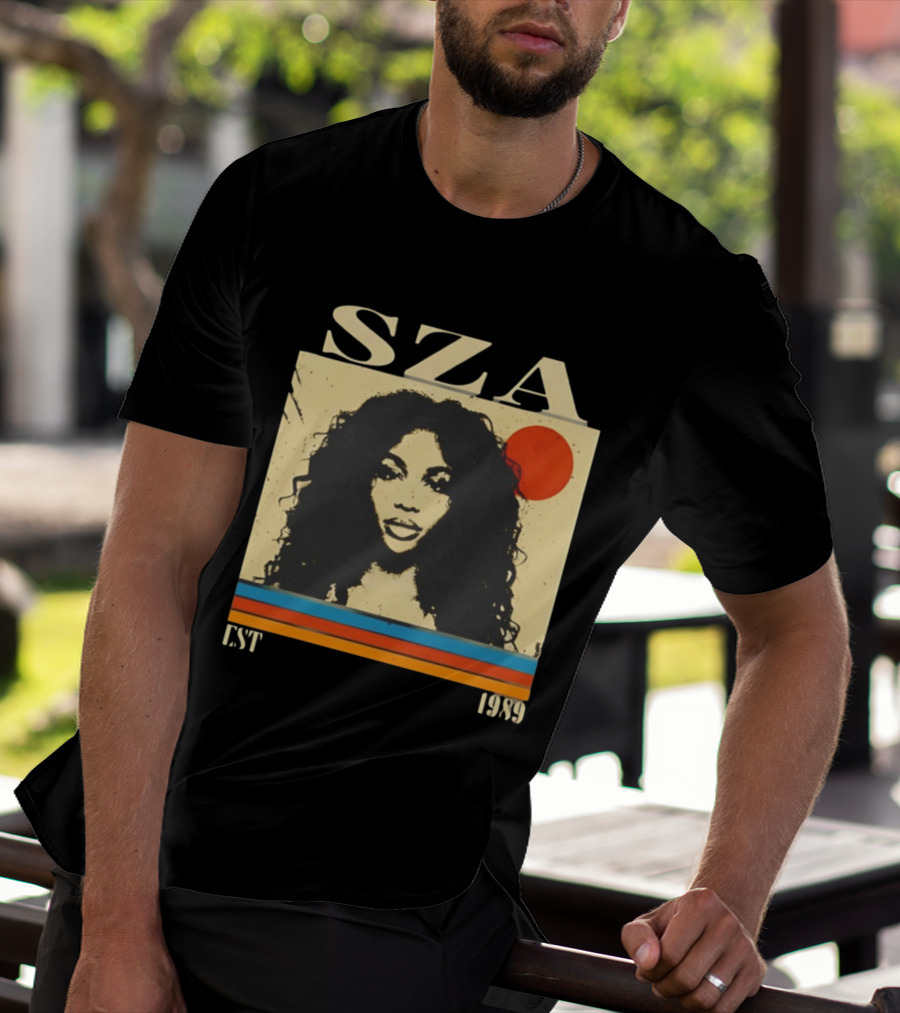 SZA EST 1989 Vintage Style Portrait With Retro Sun And Stripes T-Shirt