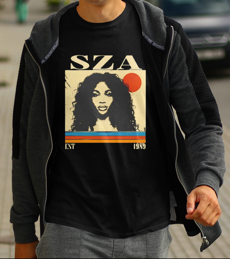 SZA EST 1989 Vintage Style Portrait With Retro Sun And Stripes T-Shirt
