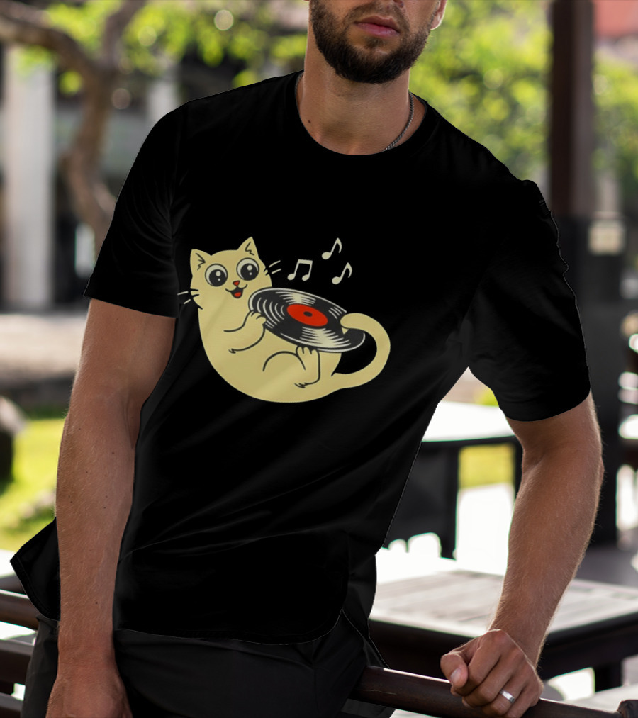 Turntable Cat Spinning Vinyl Record With Musical Notes T-Shirt