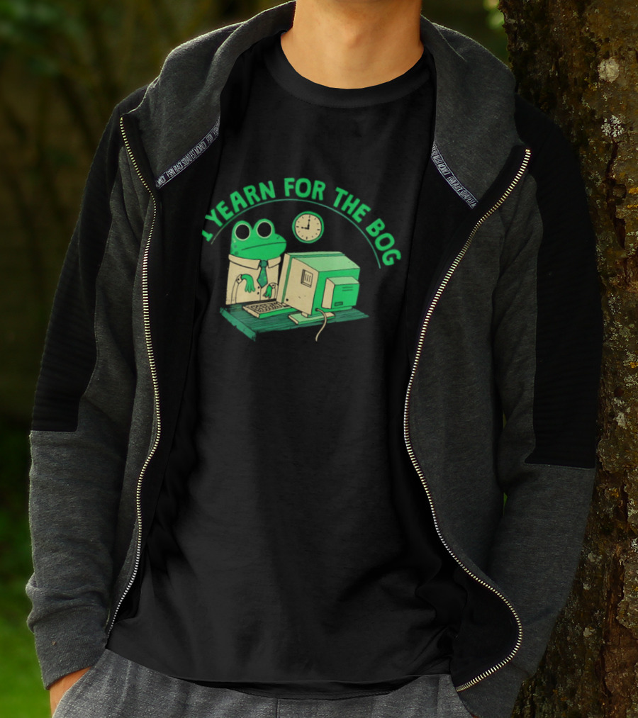 Frog Yearning For The Bog With Retro Computer Charm T-Shirt