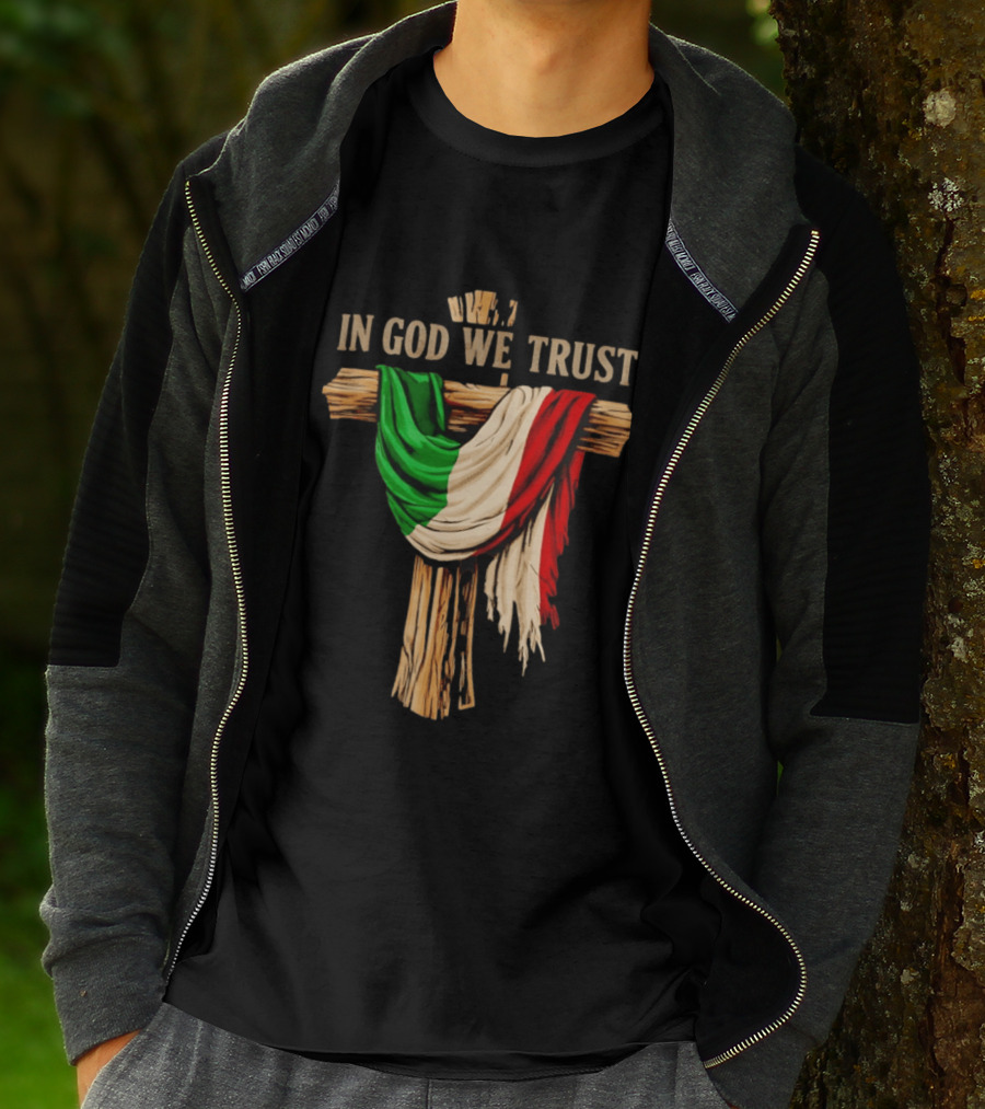 In God We Trust Italian Flag On Cross Jesus Reto T-Shirt