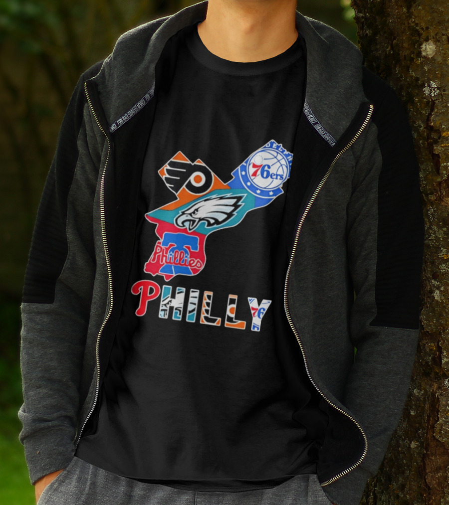 Philadelphia Flyers 76ers Eagles Phillies PHILLY Sports Logos State Map T-Shirt