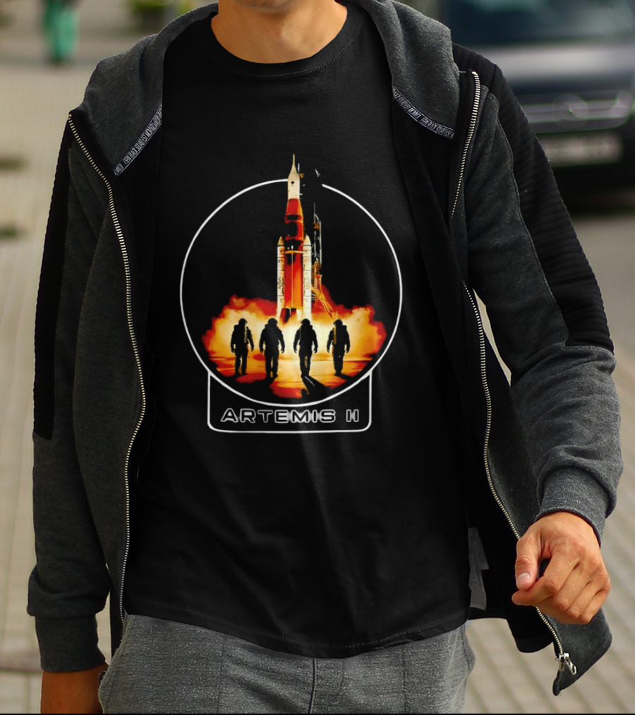Artemis II Rocket Launch Astronauts And Liftoff T-Shirt