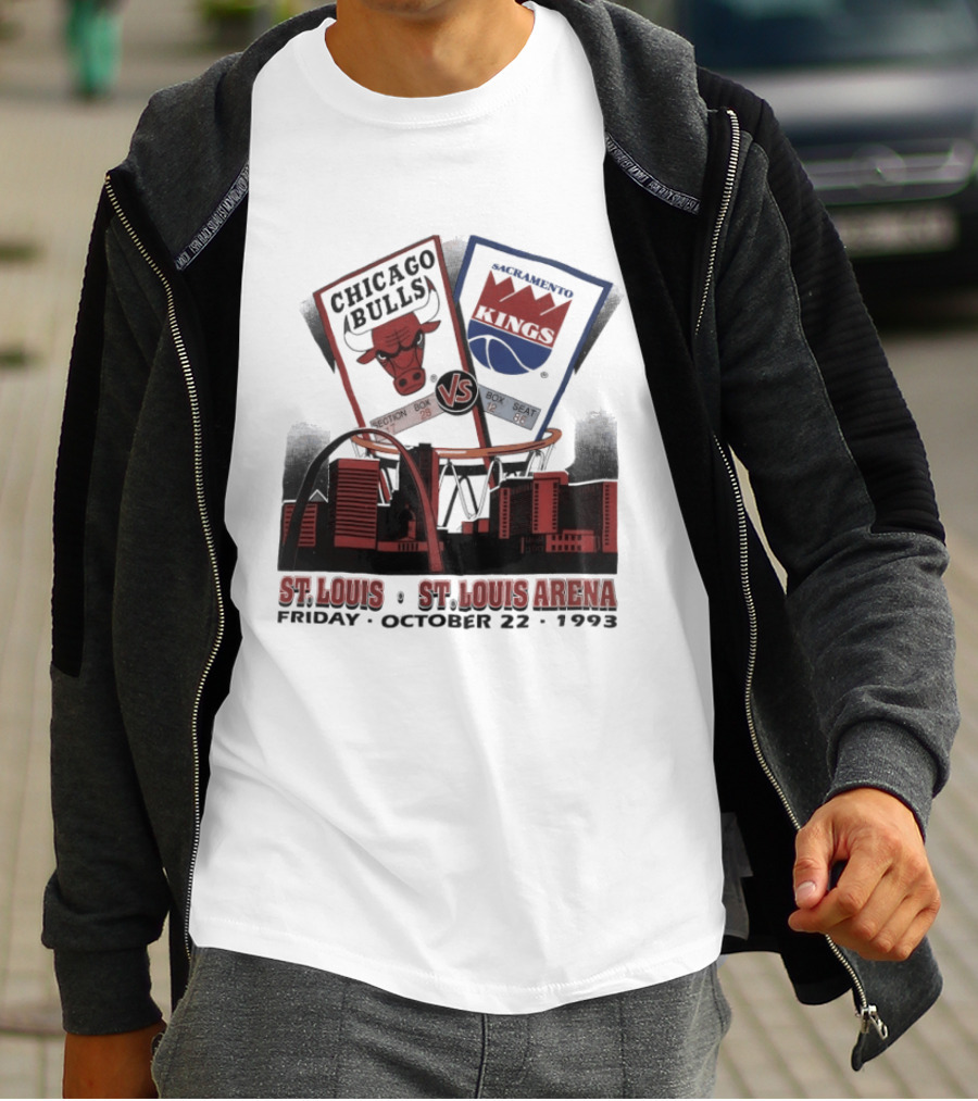 Chicago Bulls Vs Sacramento Kings St Louis St Louis Arena Friday October 22 1993 T-Shirt