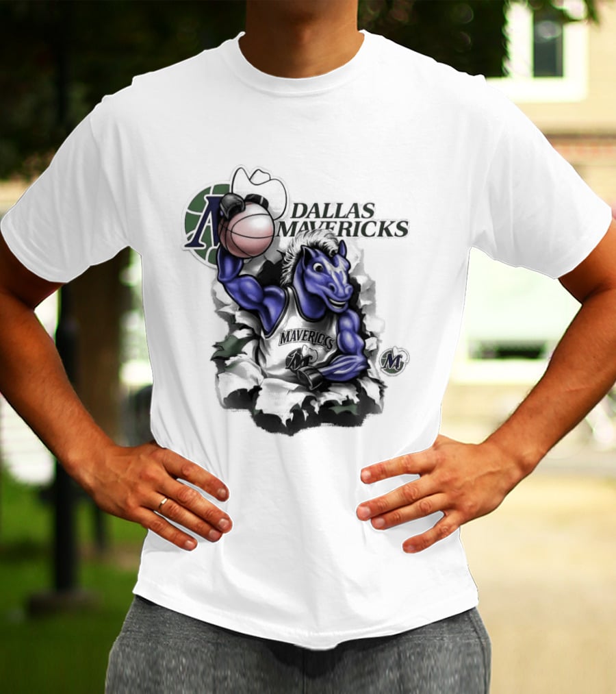 Dallas Mavericks Mitchell & Ness Breakthrough Basketball Horse T-Shirt