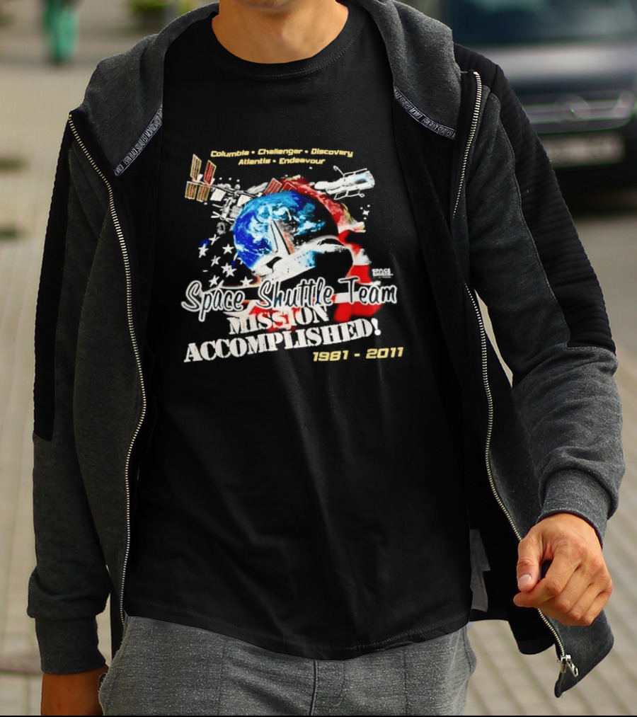 Space Shuttle Team Mission Accomplished 1981 2011 Journey Explore Reach T-Shirt