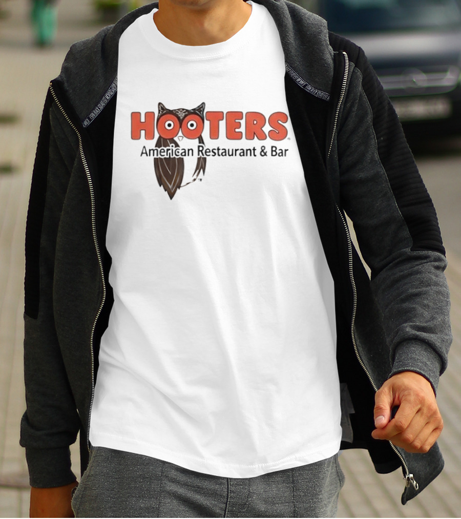 Hooters American Restaurant And Bar Owl Icon Trademark T-Shirt