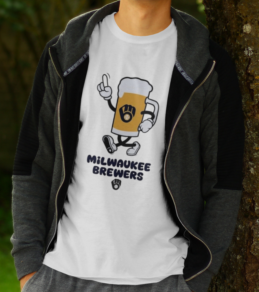 Milwaukee Brewers Beer Mascot Running Cartoon T-Shirt
