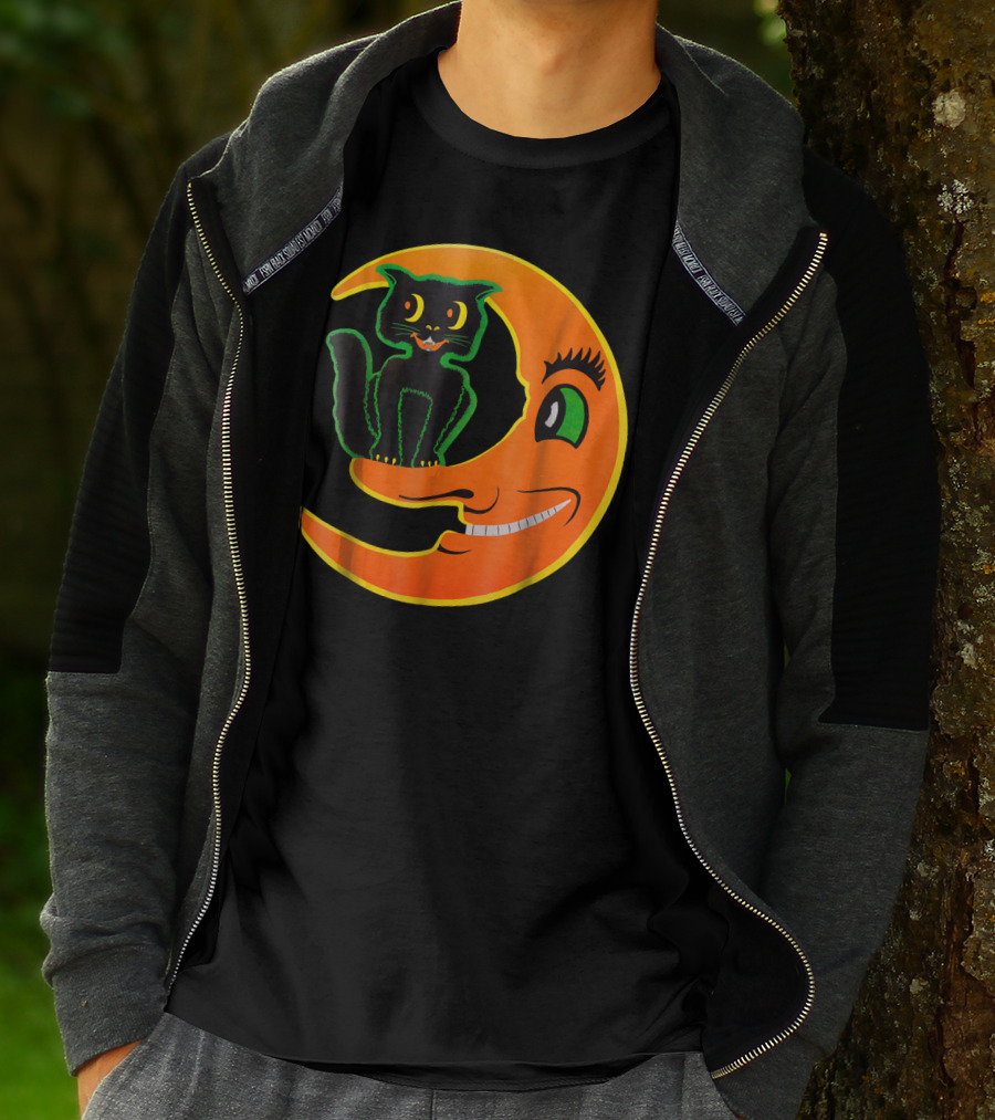 Funny Halloween Cat On Smiling Moon T-Shirt