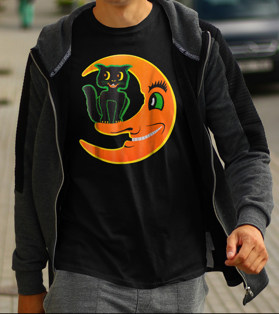 Funny Halloween Cat On Smiling Moon T-Shirt