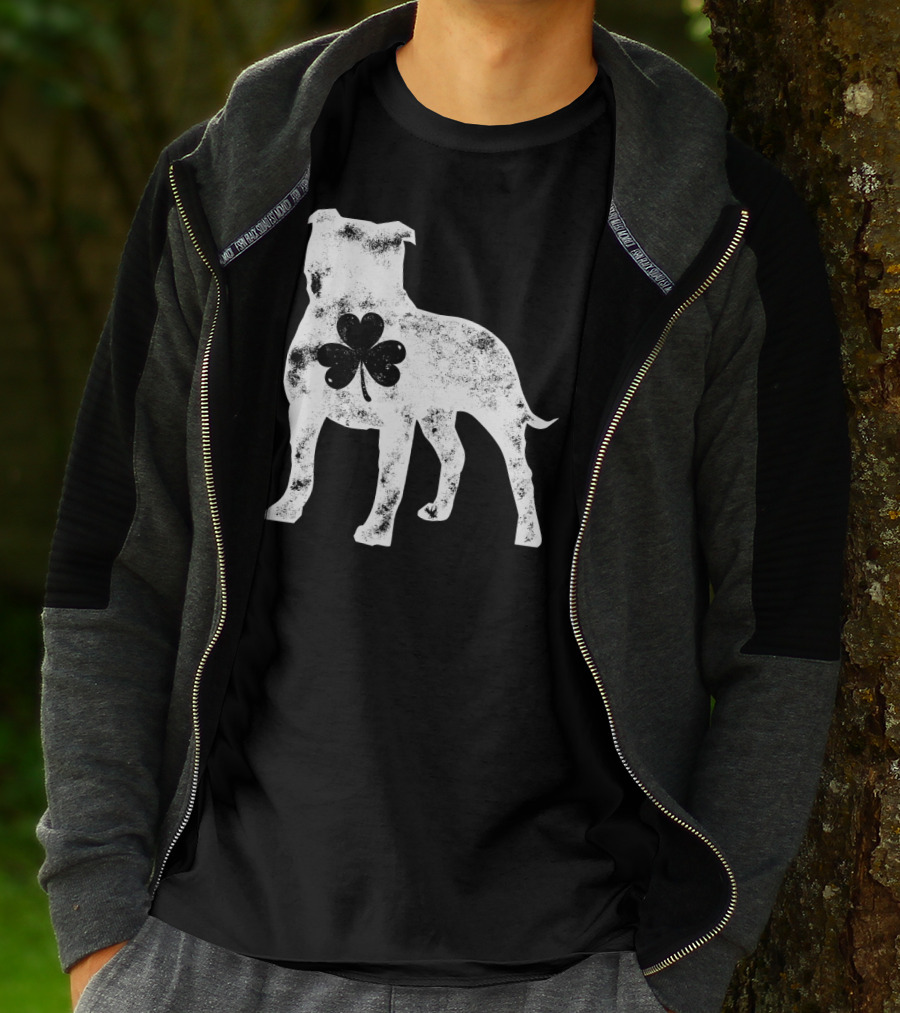 Pit Bull Shamrock St Patricks Day Dog Lover Men T-Shirt