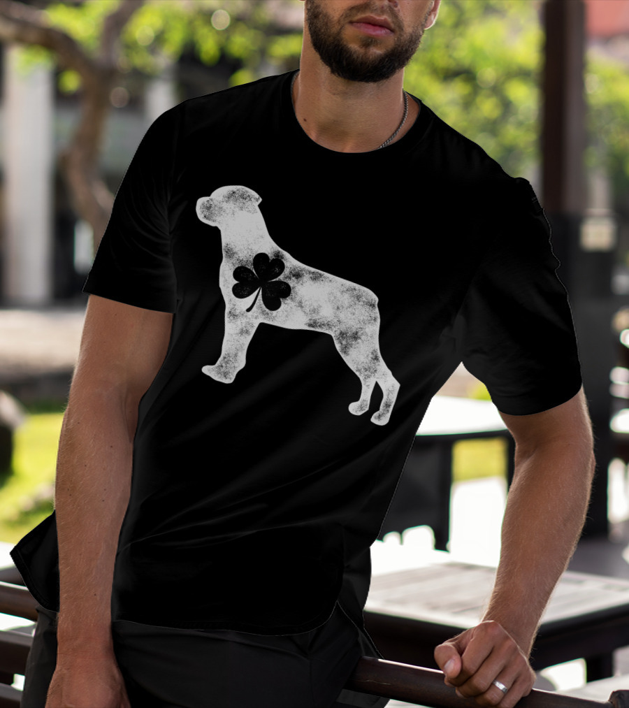 Rottweiler Shamrock St Patricks Day Dog Lover Men T-Shirt