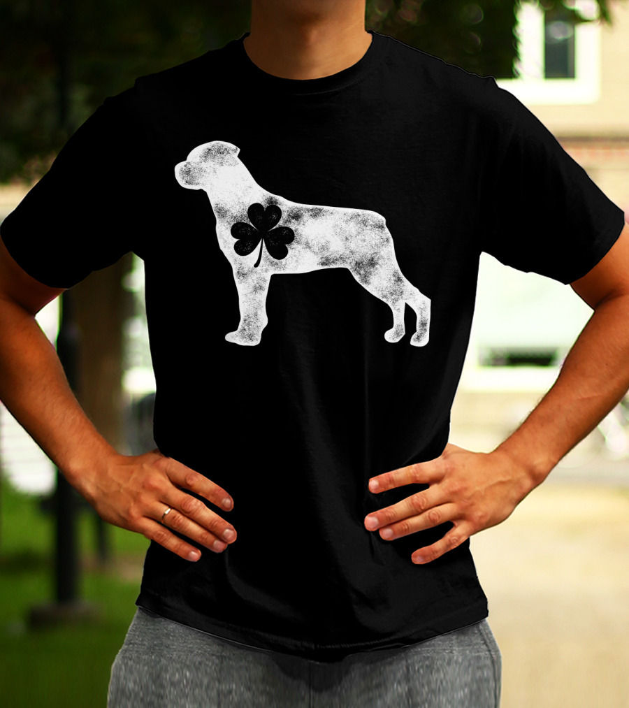Rottweiler Shamrock St Patricks Day Dog Lover Men T-Shirt