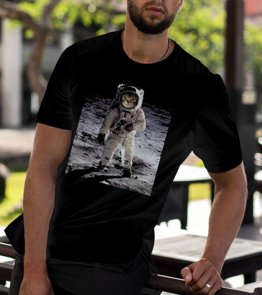 First Space Cat On The Moon Astronaut Suit Moonwalking T-Shirt
