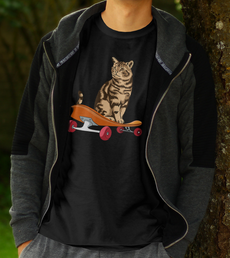 Funny Cat Skateboarding Animal Lover T-Shirt