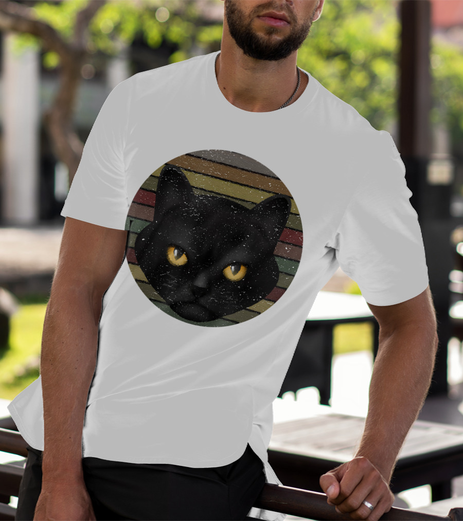 Realistic Cat Black Face On Retro Striped Circle T-Shirt