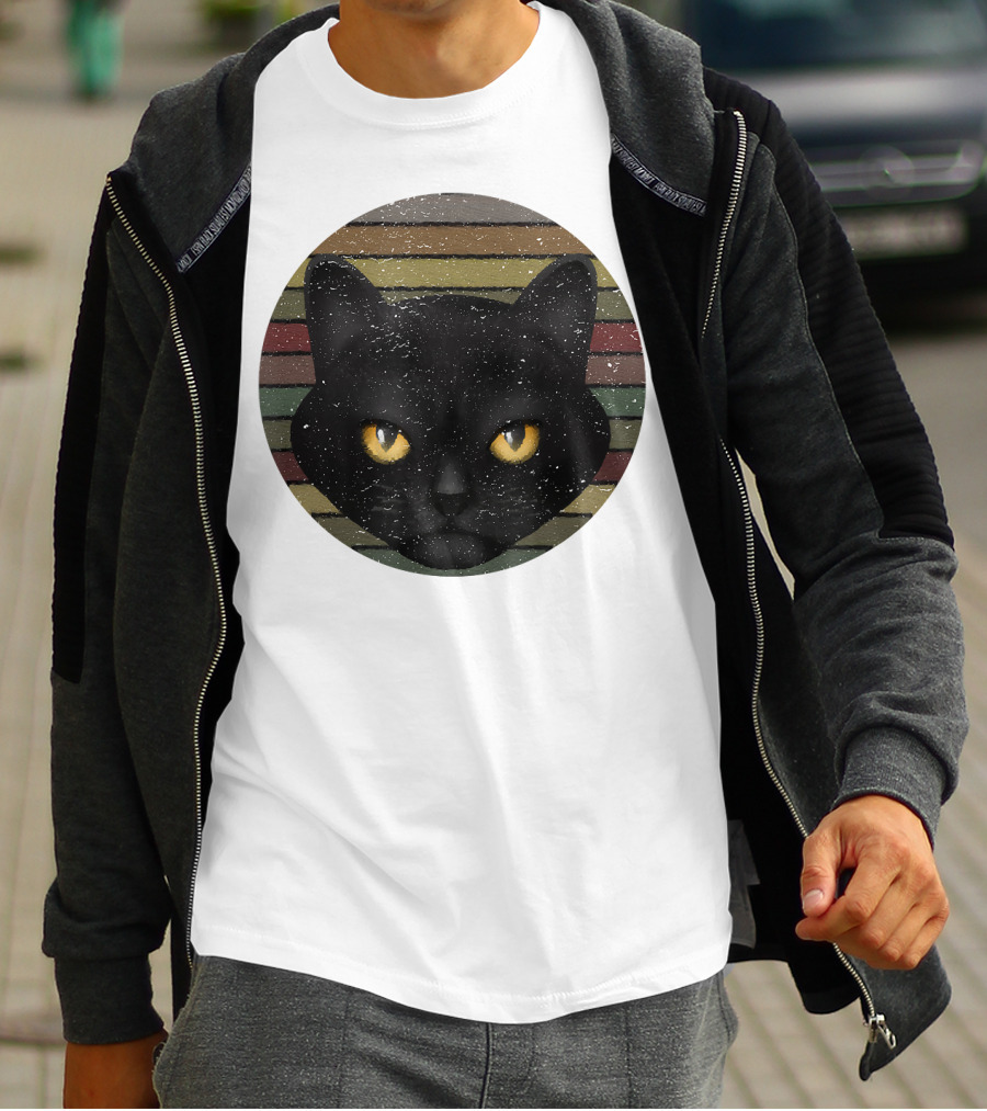 Realistic Cat Black Face On Retro Striped Circle T-Shirt