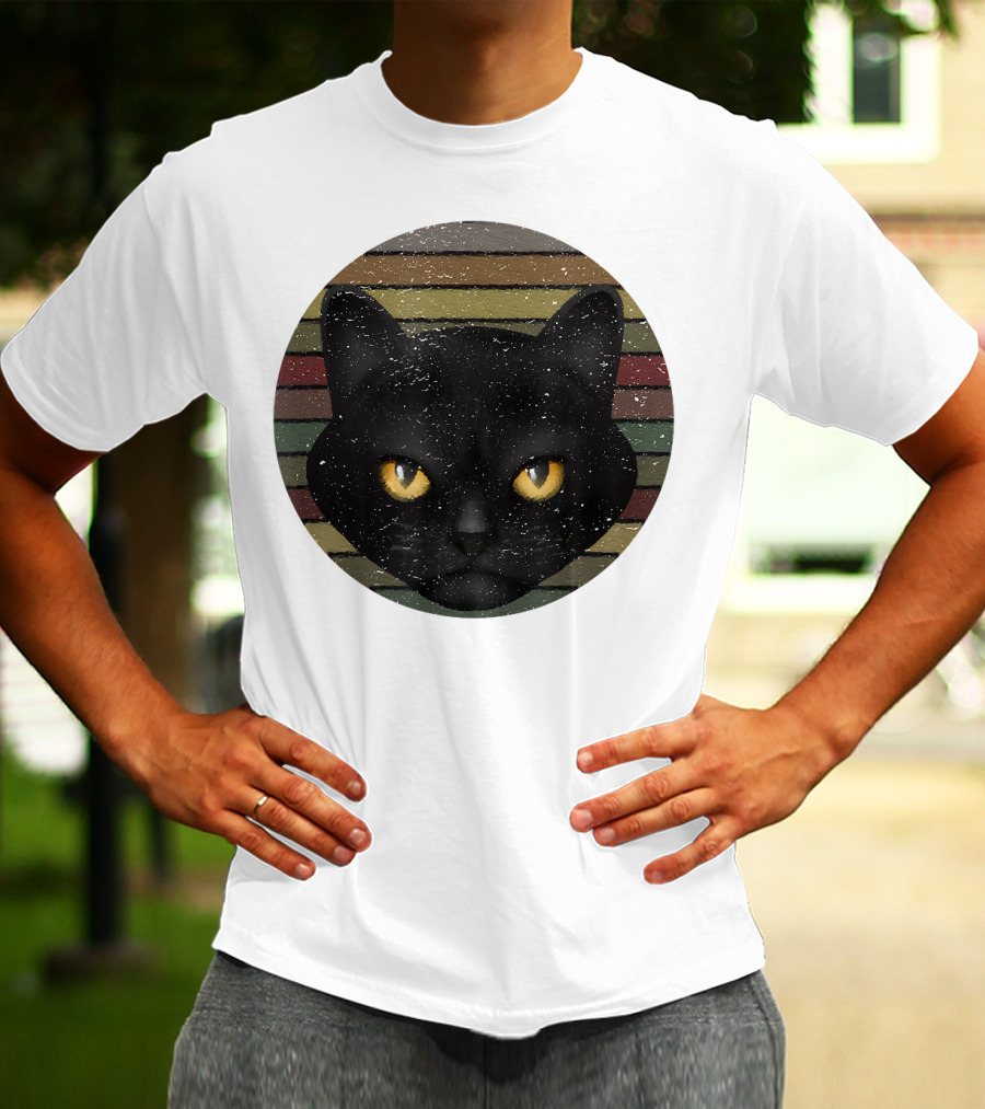 Realistic Cat Black Face On Retro Striped Circle T-Shirt