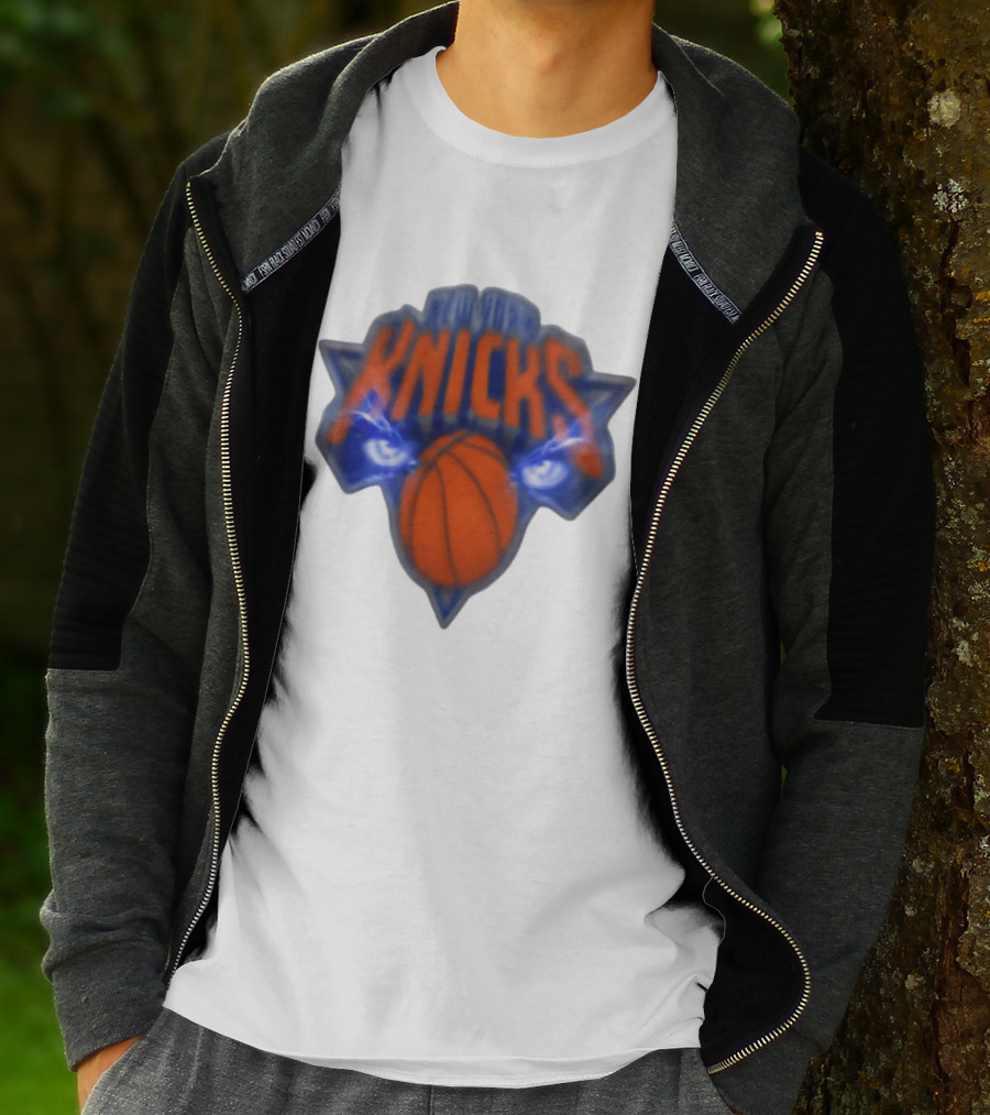 Blurry New York Knicks Basketball With Eye Motif T-Shirt