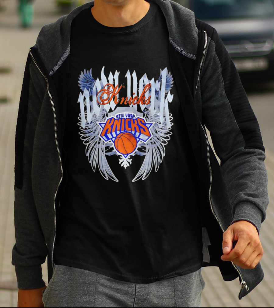 New York Knicks Wings Shield Basketball T-Shirt