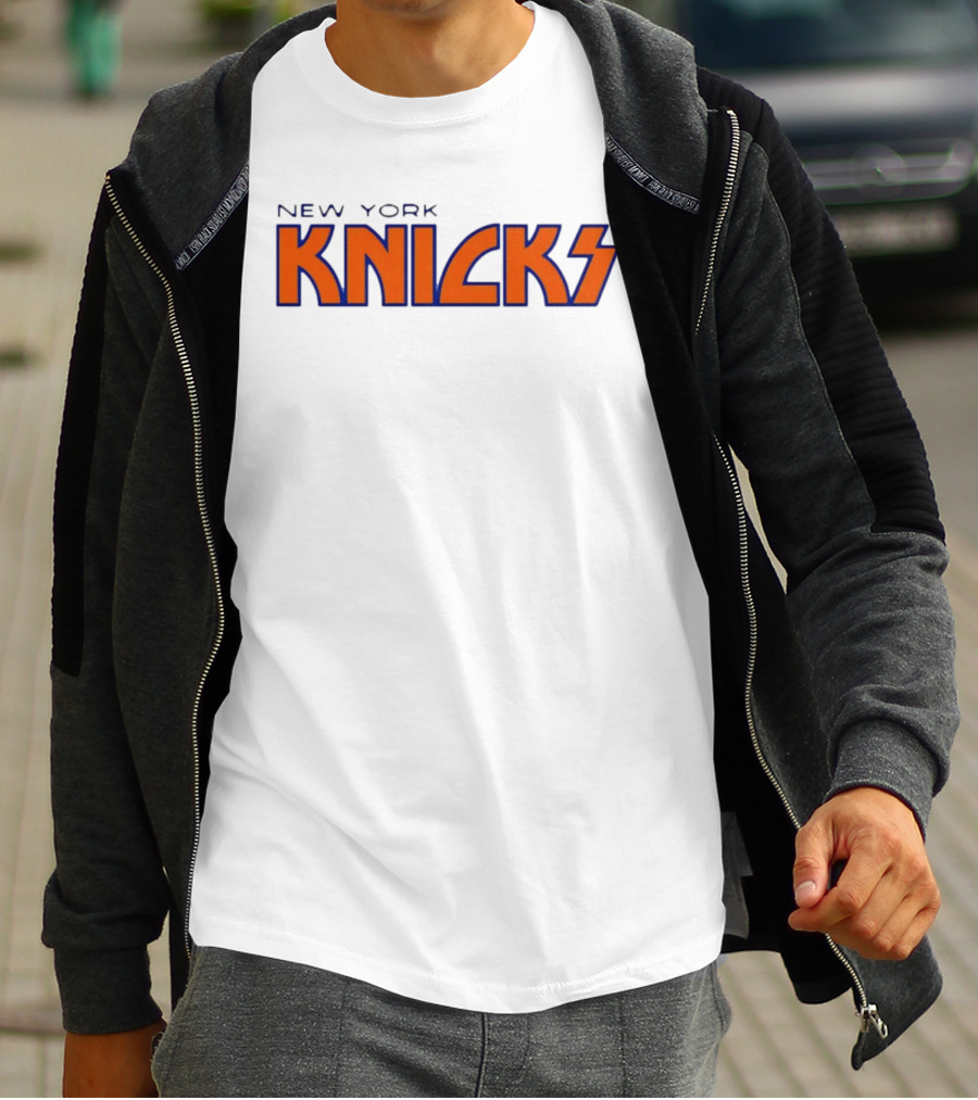 New York Knicks Kiss NBA Team Branding T-Shirt
