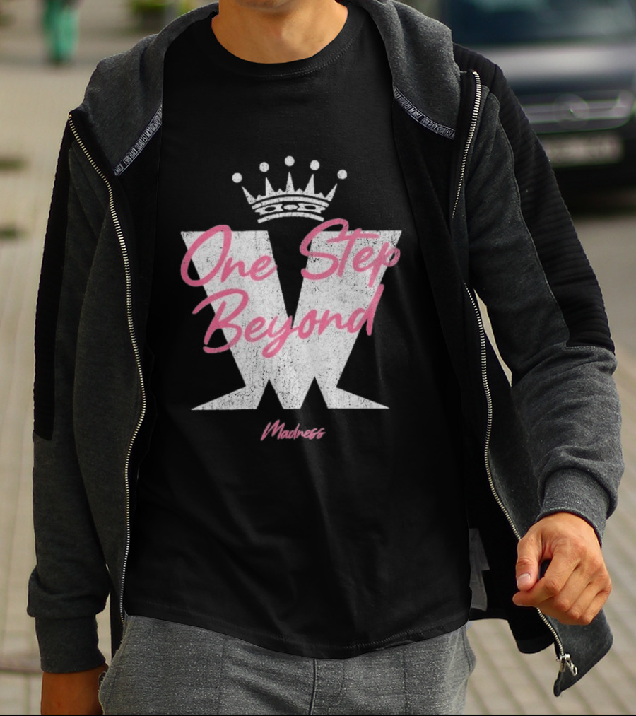 Madness One Step Beyond Crown Pink W T-Shirt