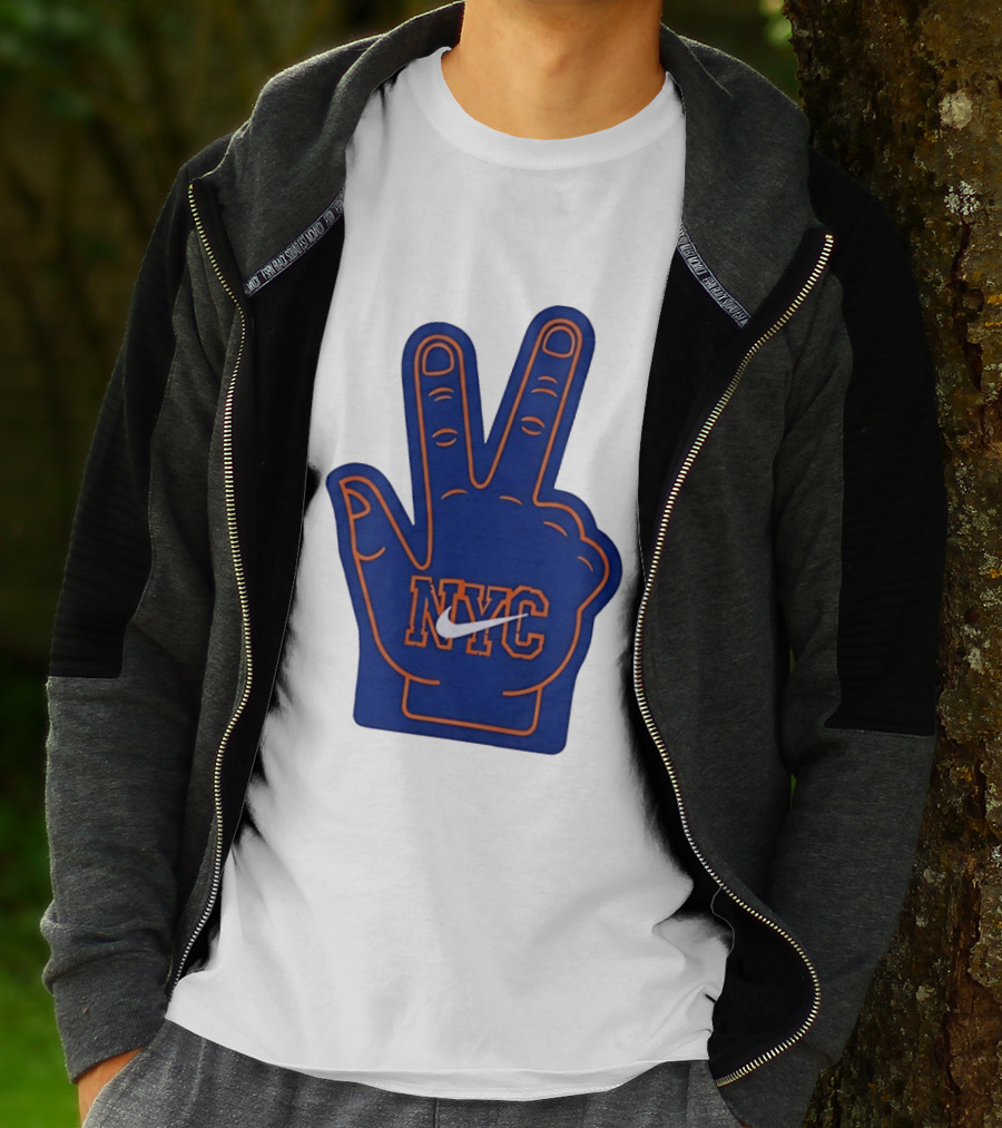 NYC Foam Finger Peace Sign New York Knicks Basketball T-Shirt