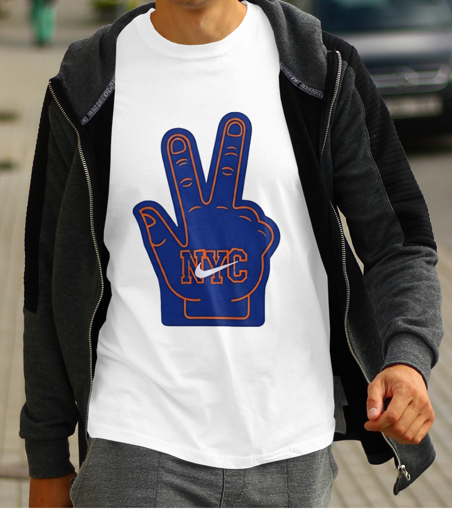 NYC Foam Finger Peace Sign New York Knicks Basketball T-Shirt