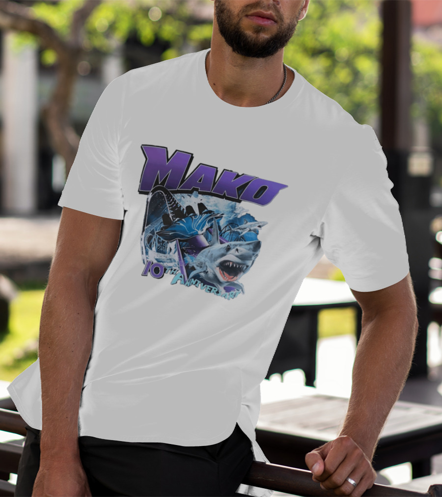 Mako 10th Anniversary SeaWorld Roller Shark Underwater Ocean Adventure T-Shirt