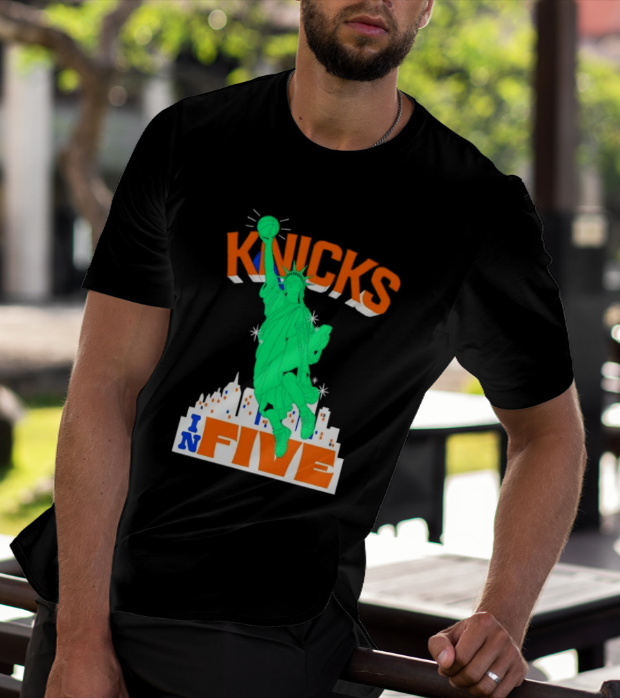 Knicks Statue Of Liberty Dunk In Five Basketball Cartoon Skyline T-Shirt