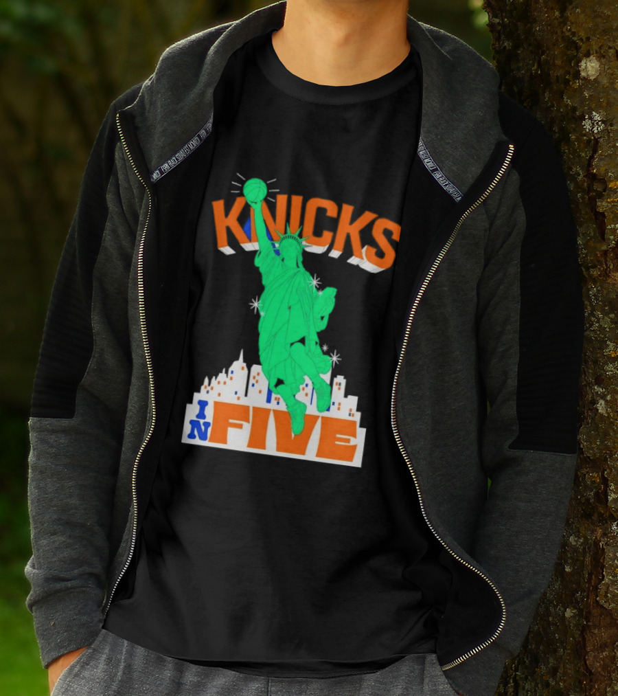 Knicks Statue Of Liberty Dunk In Five Basketball Cartoon Skyline T-Shirt