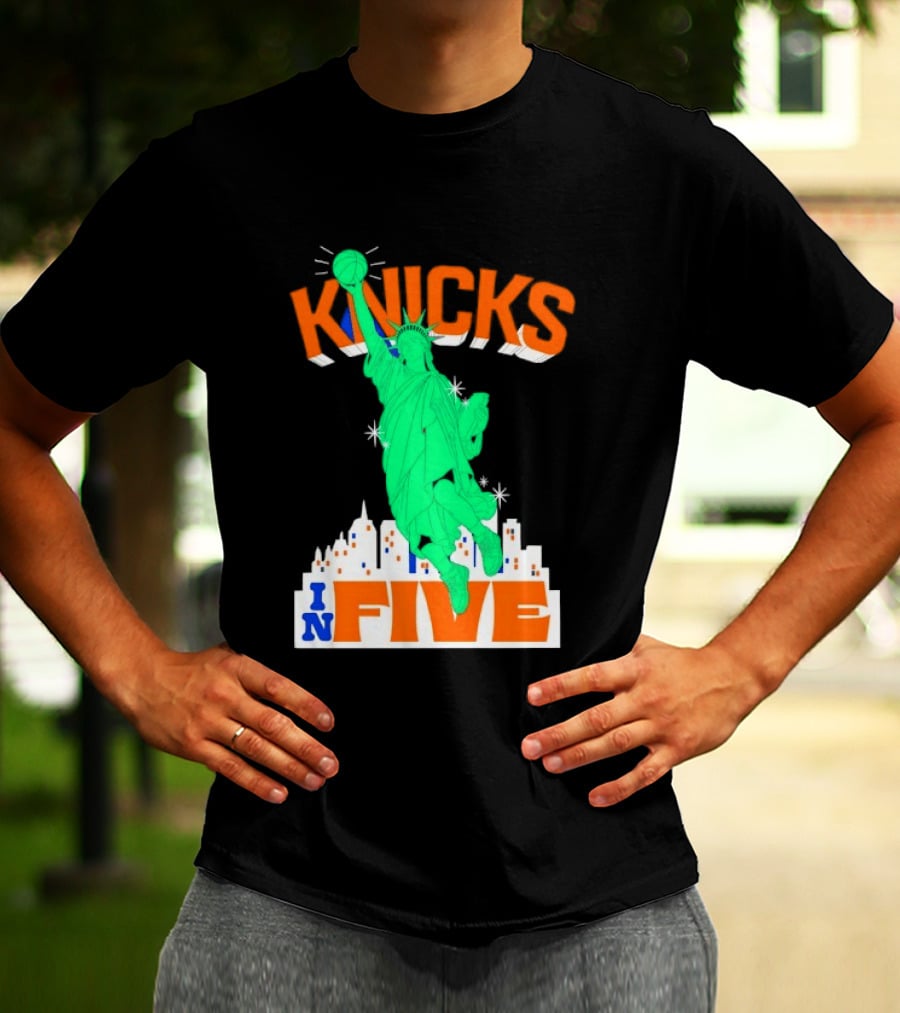 Knicks Statue Of Liberty Dunk In Five Basketball Cartoon Skyline T-Shirt