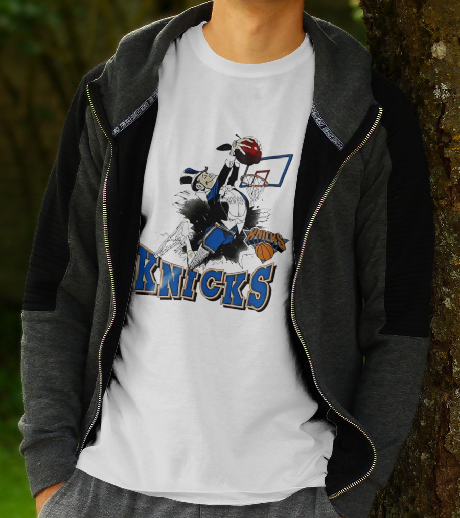 New York Knicks Dunking Red Apple Knicks Text Blue Basketball T-Shirt