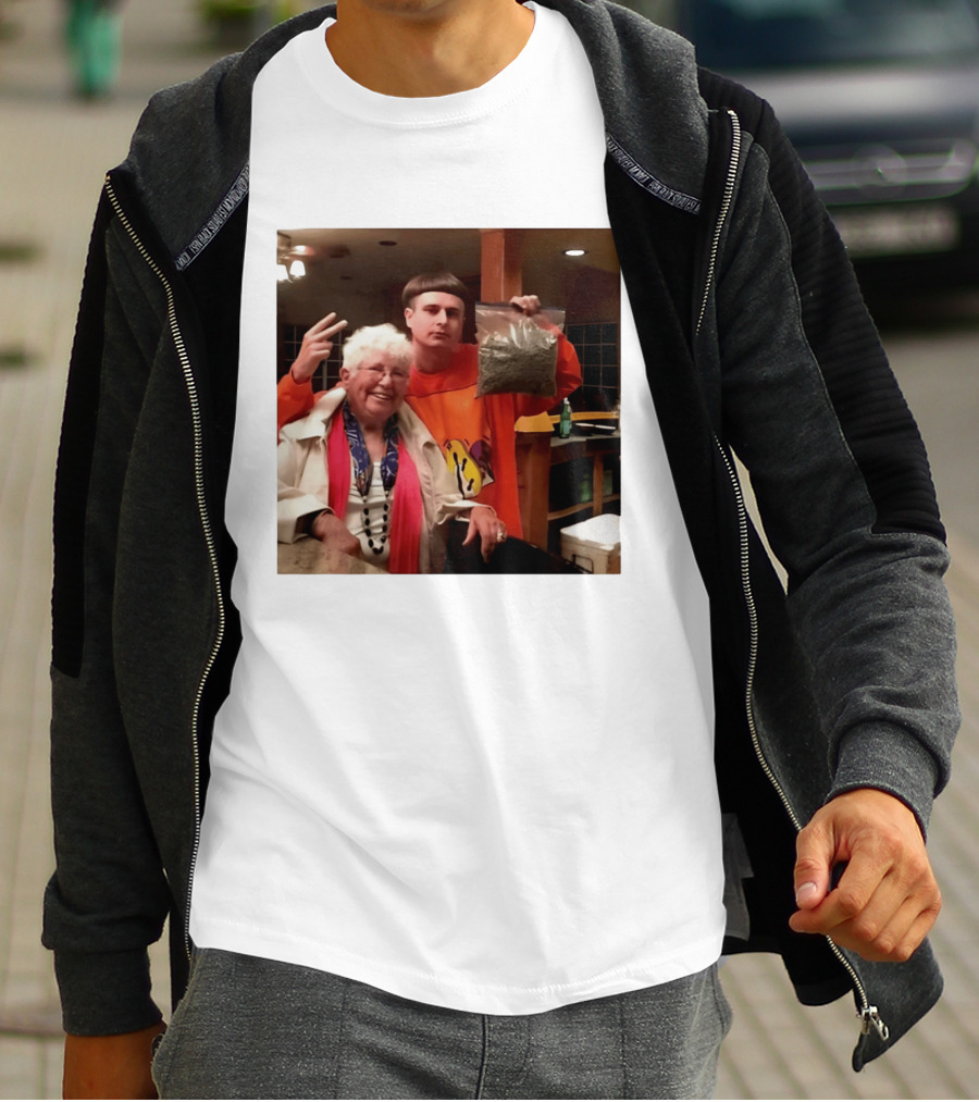 Oliver Tree Weed Grandma Memorial RIP Oliver Tree T-Shirt
