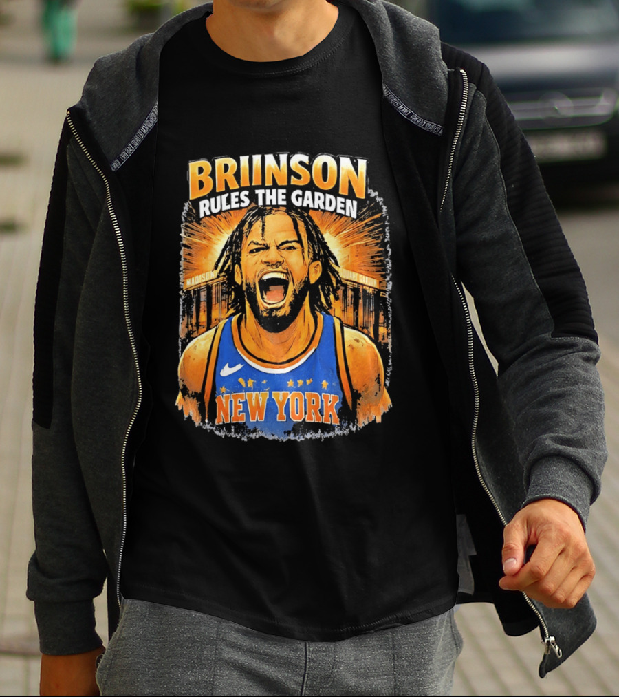 New York Knicks Brunson Rules The Garden Shouting Face Madison Square Garden T-Shirt