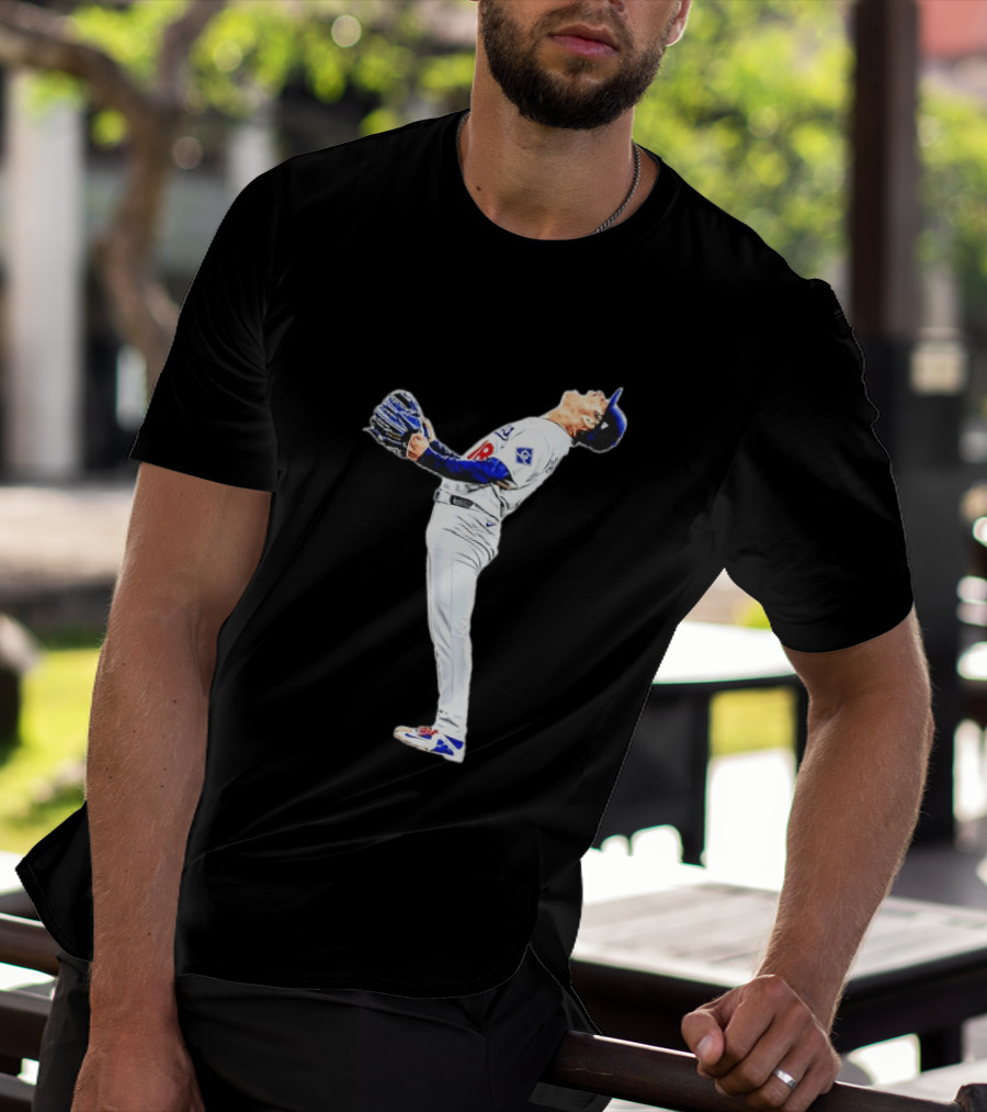 Yamamoto Yoshinobu Los Angeles Dodgers Baseball Player Celebration Pose T-Shirt