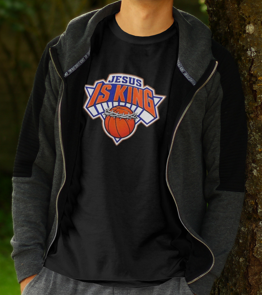 Jesus Is King New York Knicks Basketball Crowned Ball T-Shirt