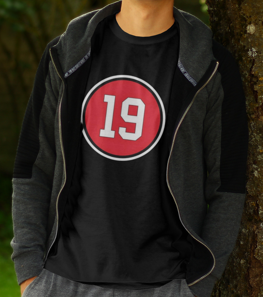 Chicago Blackhawks Jonathan Toews 19 Retirement Commemorative T-Shirt