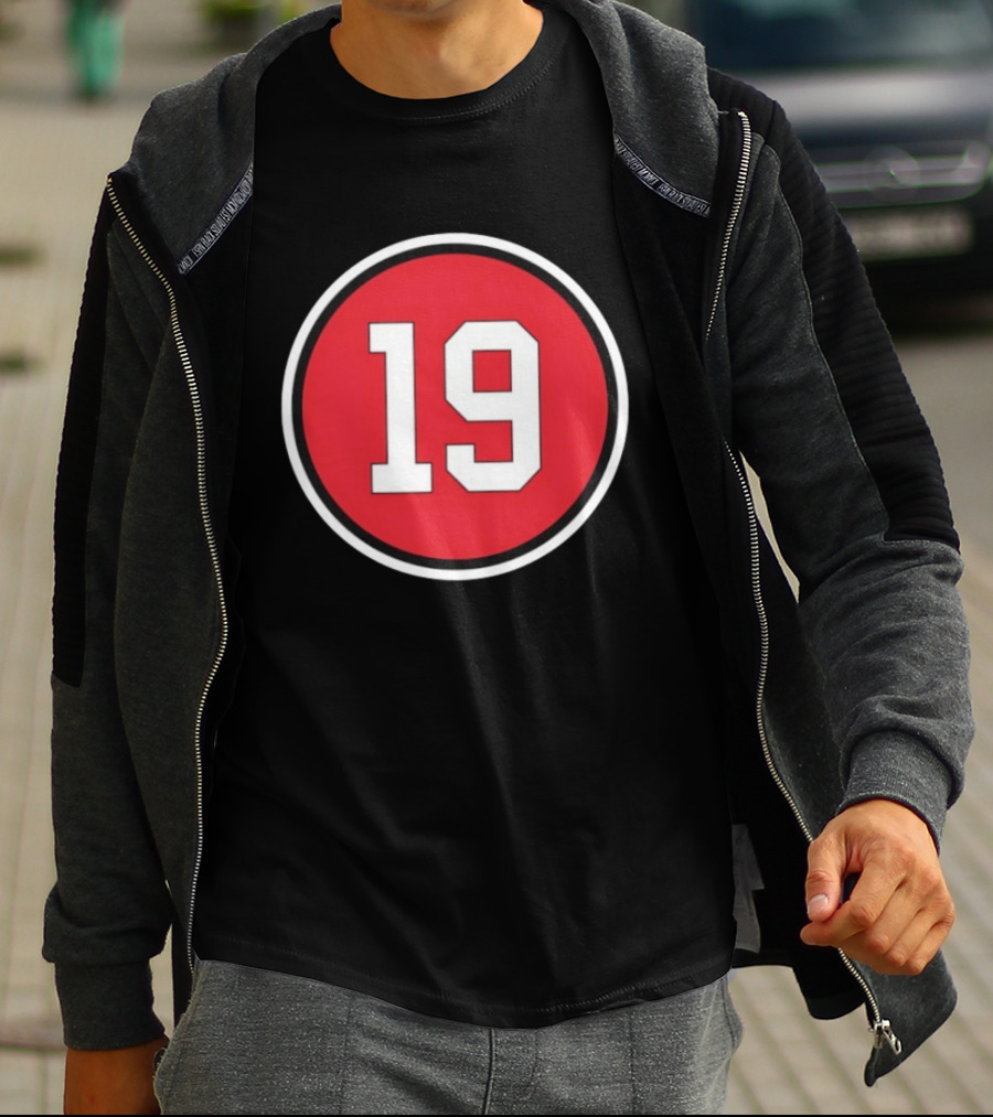 Chicago Blackhawks Jonathan Toews 19 Retirement Commemorative T-Shirt