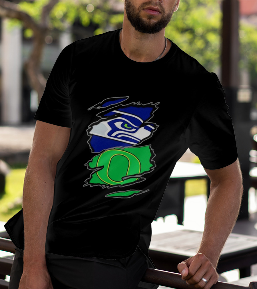 Seattle Seahawks Oregon Ducks Two Teams One Heart Scratch T-Shirt