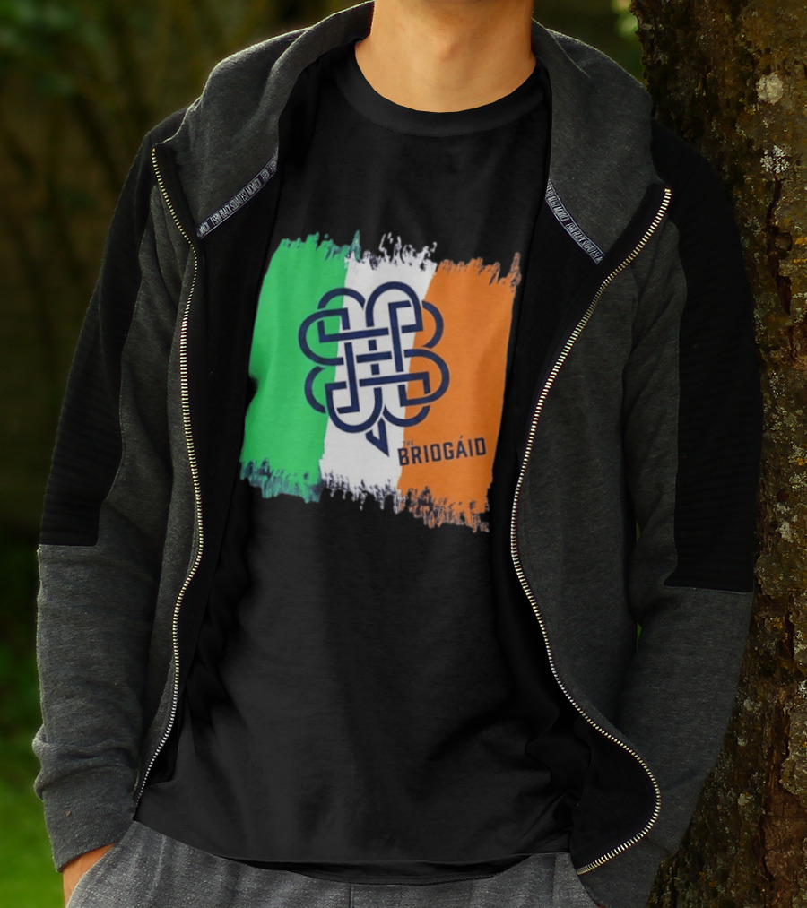 The Briogáid Celtic Knot Irish Flag T-Shirt