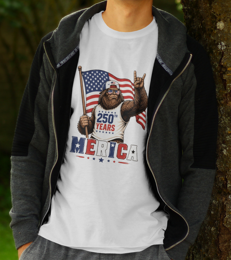 250th Years Bigfoot Merica American Flag 4th Of July Patriotic Independence Day T-Shirt