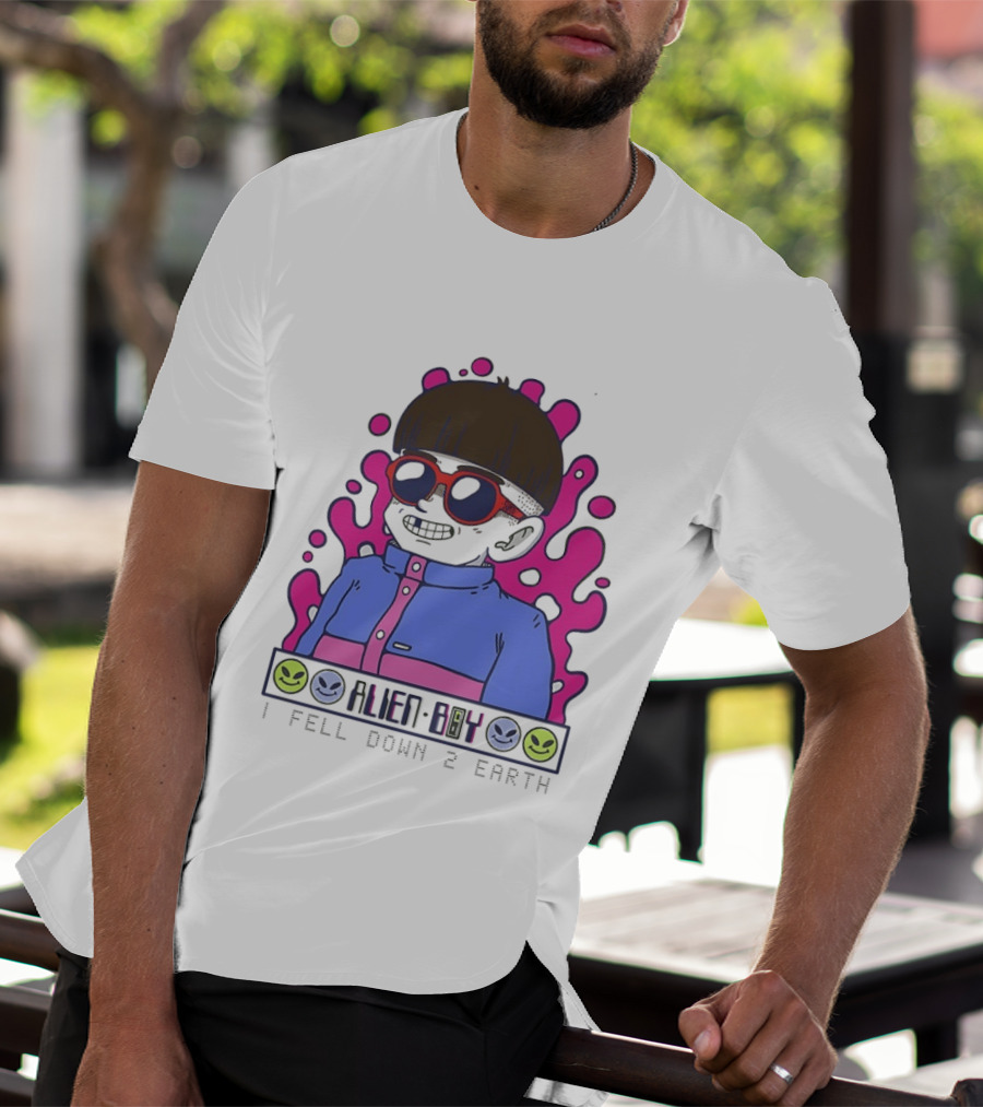 Alien Boy I Fell Down 2 Earth Cool Kid Retro Pink Smiley Vibes T-Shirt