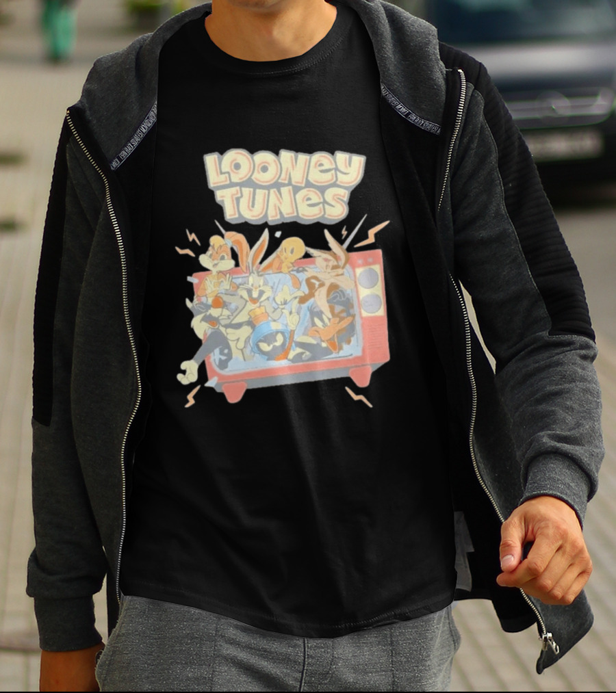 Wbs Shop Looney Tunes Characters In A Retro TV Display T-Shirt
